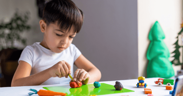 How to develop fine motor skills in children through fun activities